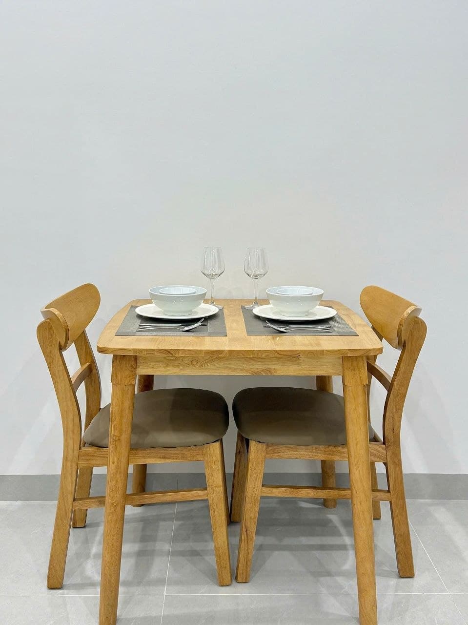 For rent, 1-bedroom apartment — 3