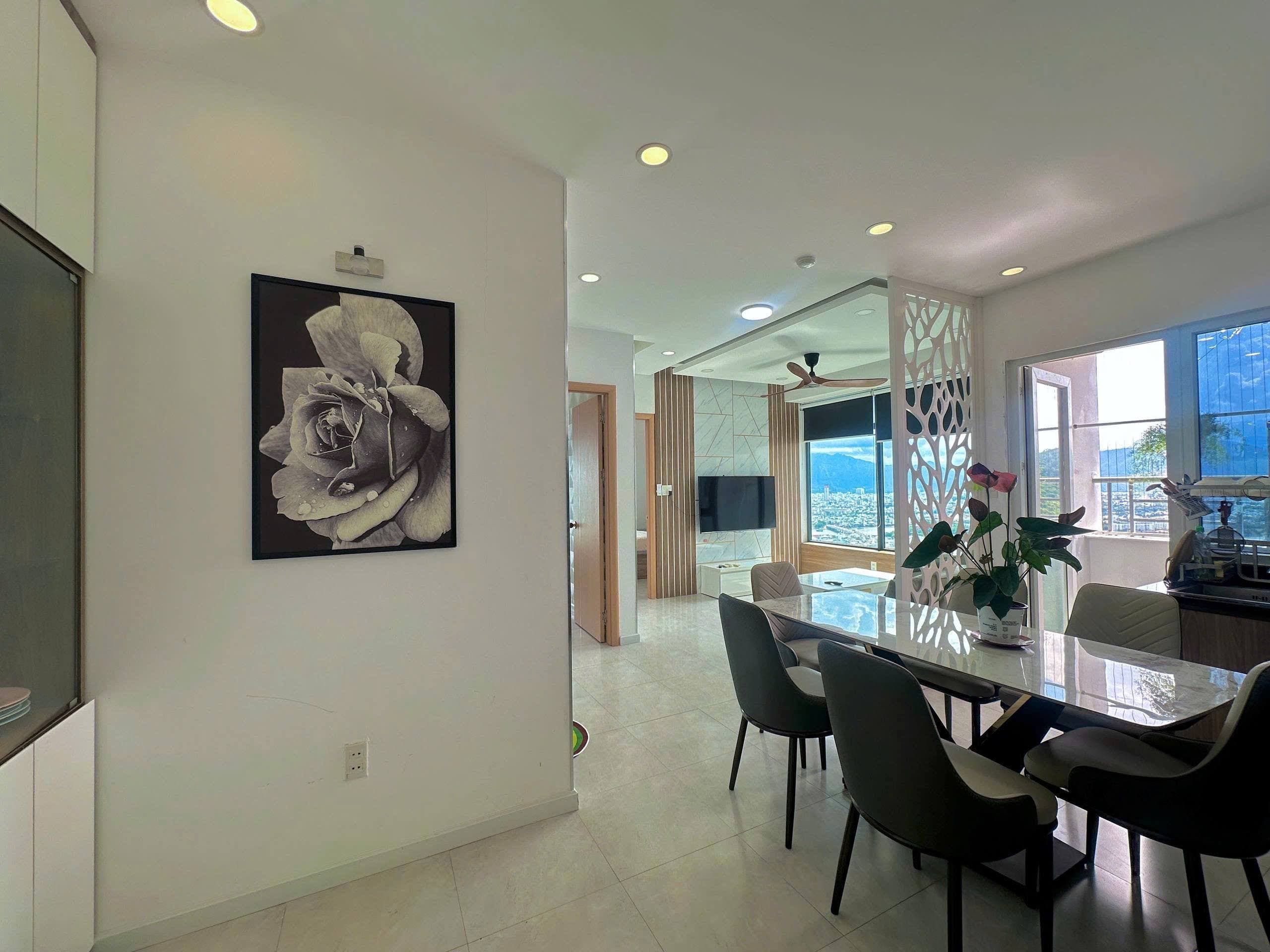 2 BR Apt — 4