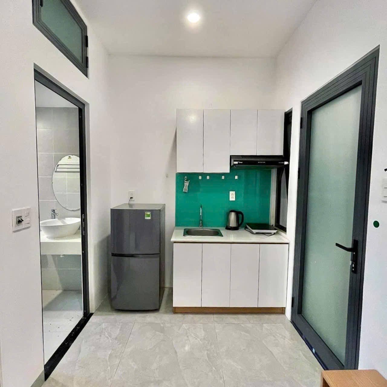 For rent: 1-bedroom apartment — 3