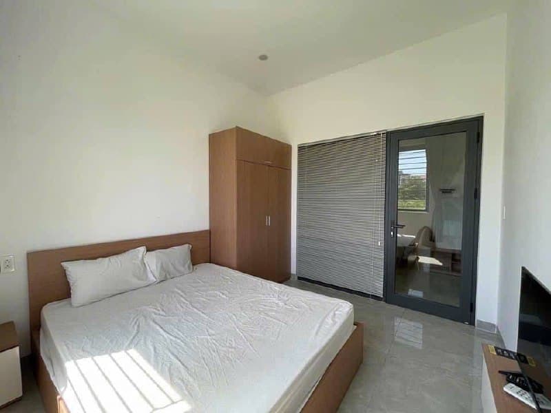 For rent: 1-bedroom apartment — 2