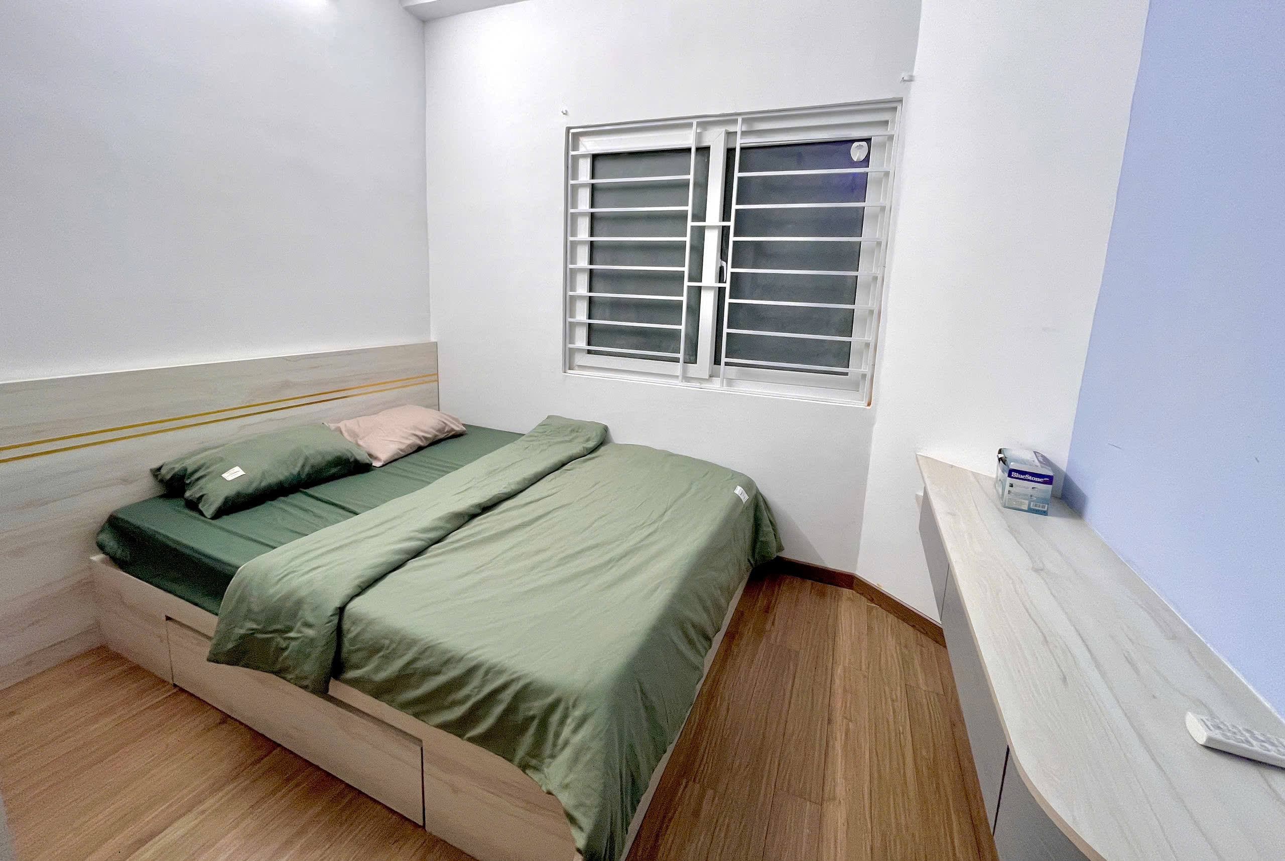 For rent: 2-room apartment — 4