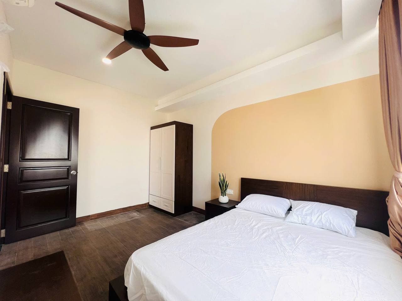 1 BR Apt