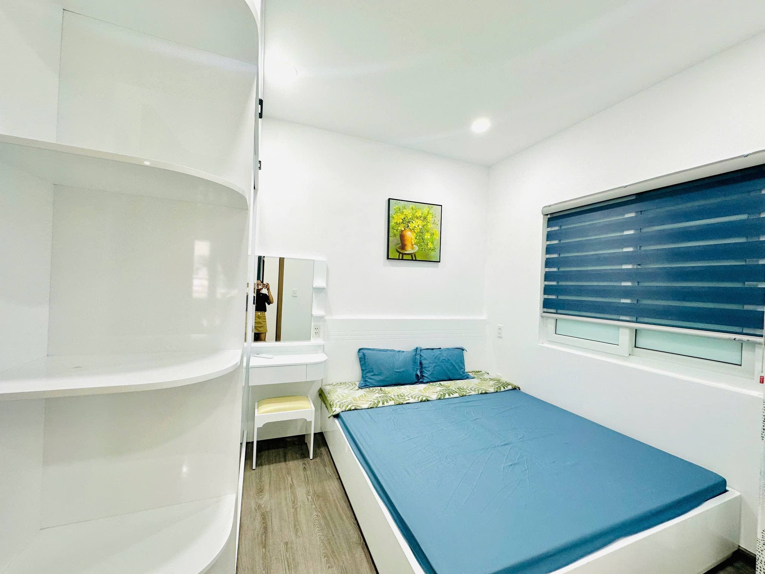 For rent: 1-bedroom apartment — 3