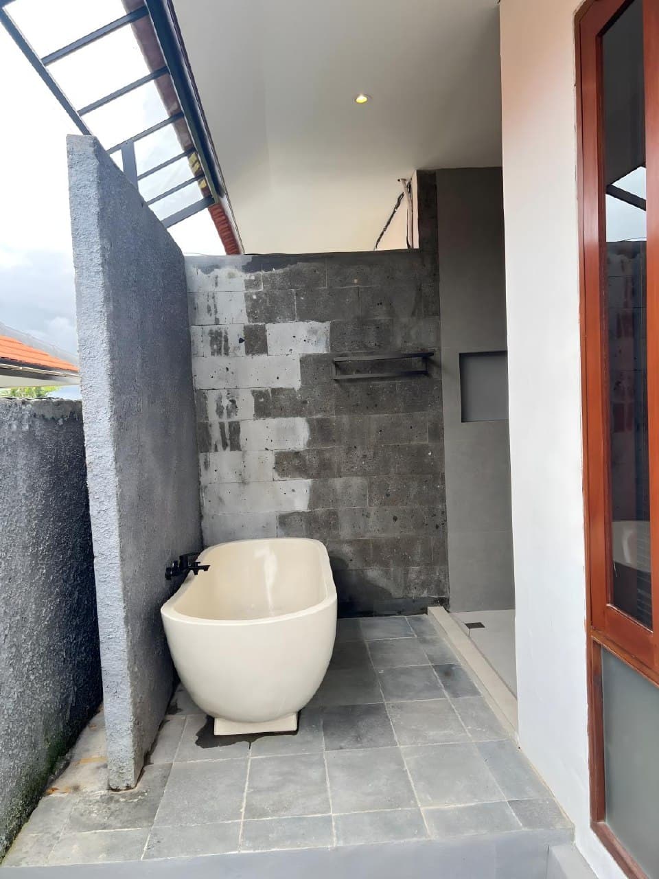 Villa — 4