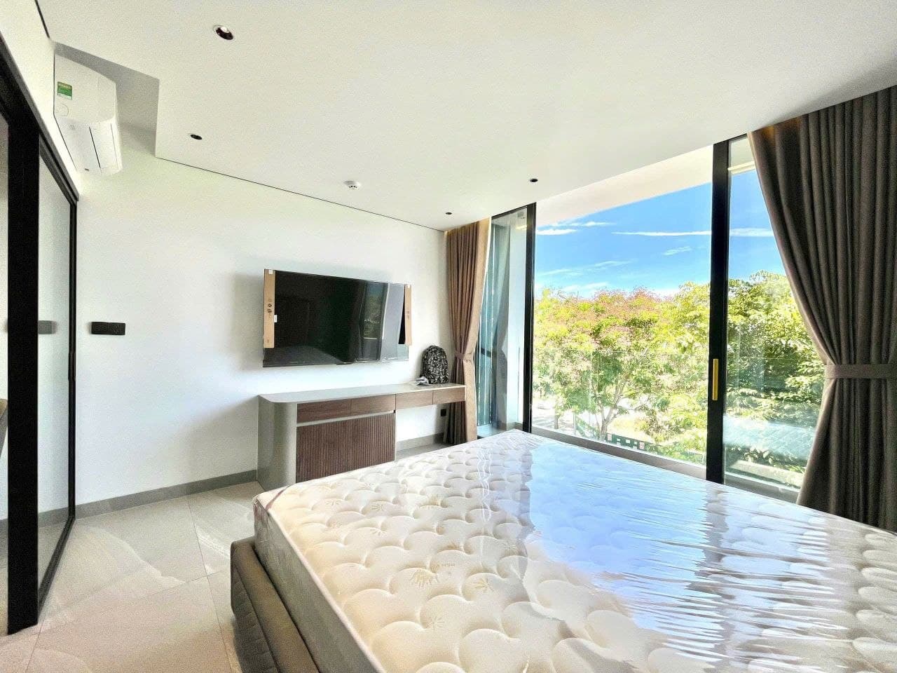 2 BR Apt — 3