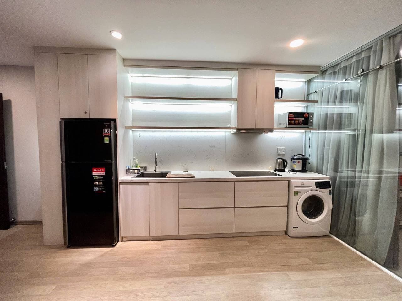 For rent: 1-bedroom apartment — 4