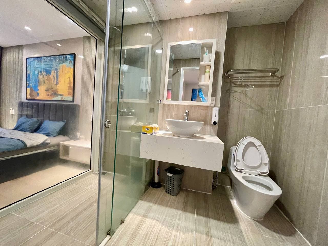 For rent: 1-bedroom apartment — 5