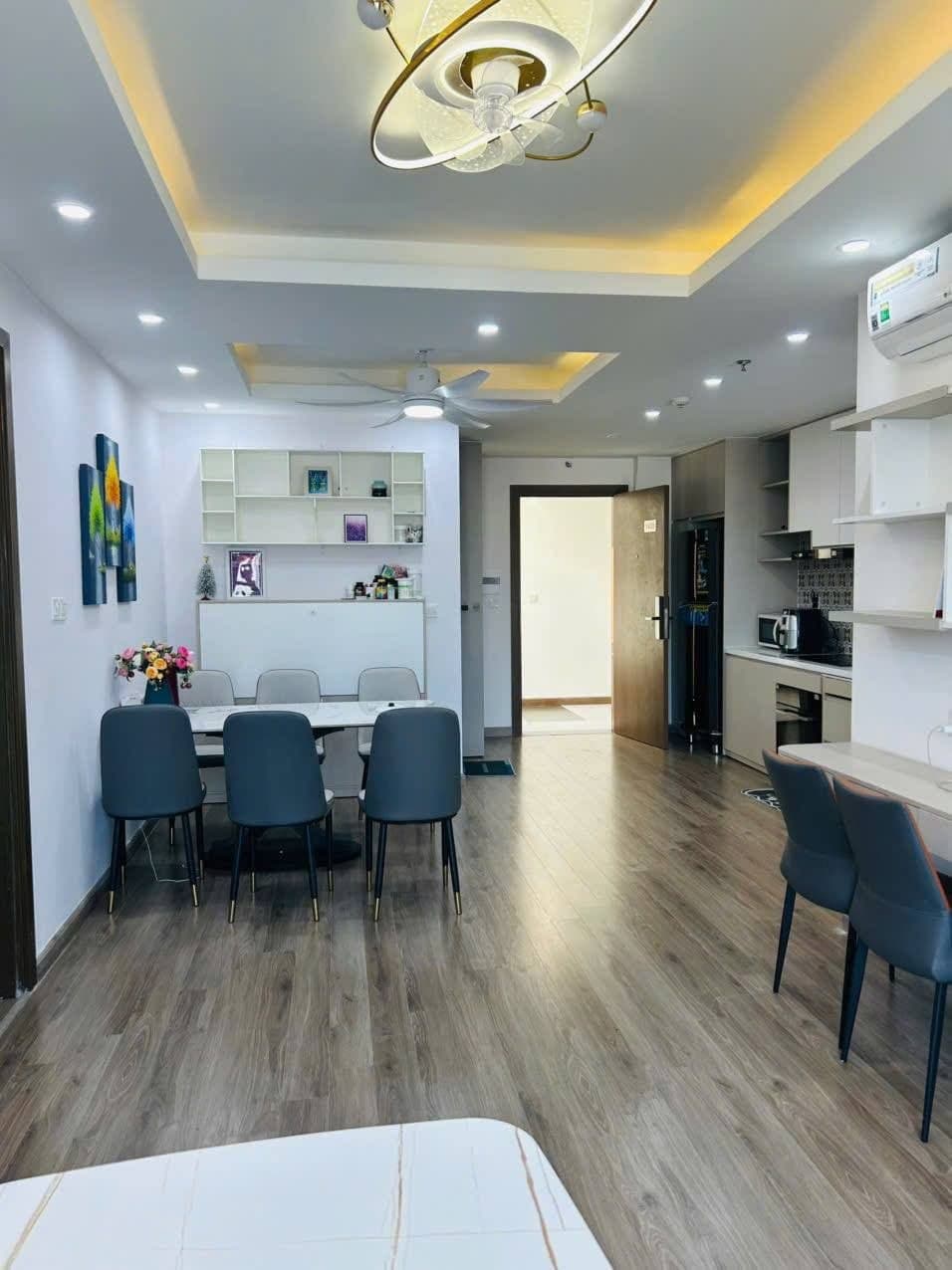 2 BR Apt — 4