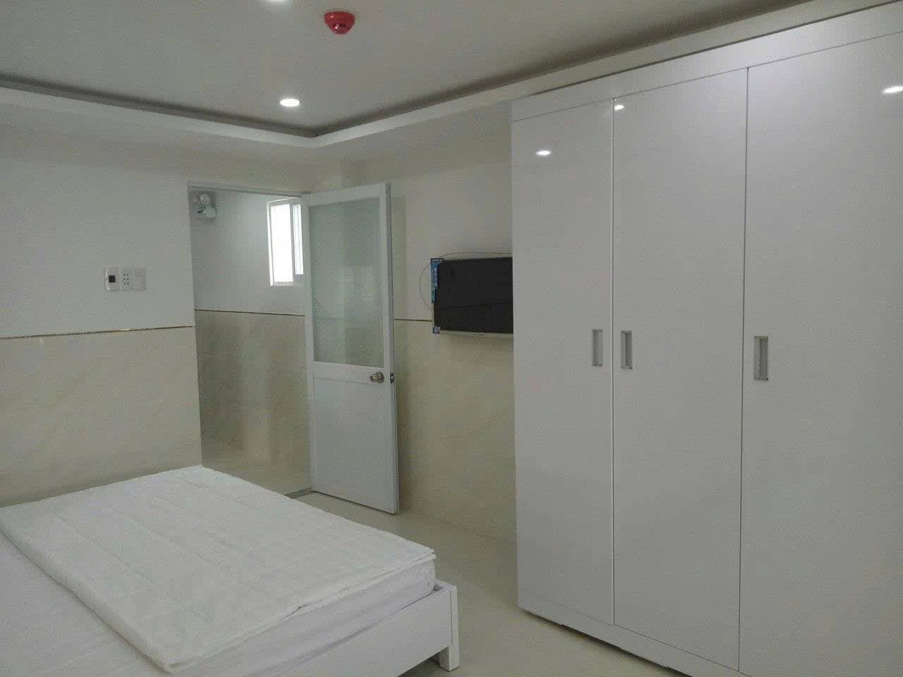 1 BR Apt — 3