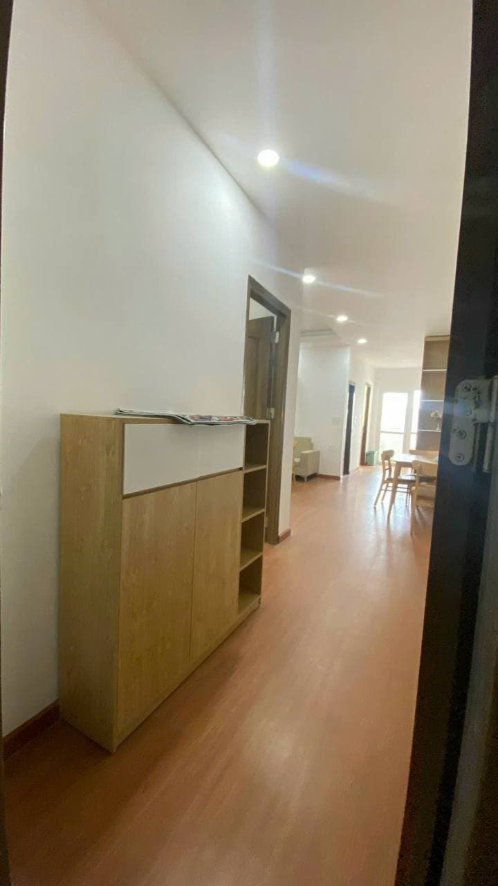 For rent, 2-room apartment — 5