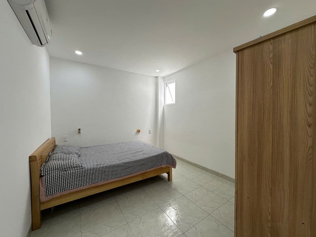2 BR Apt — 5