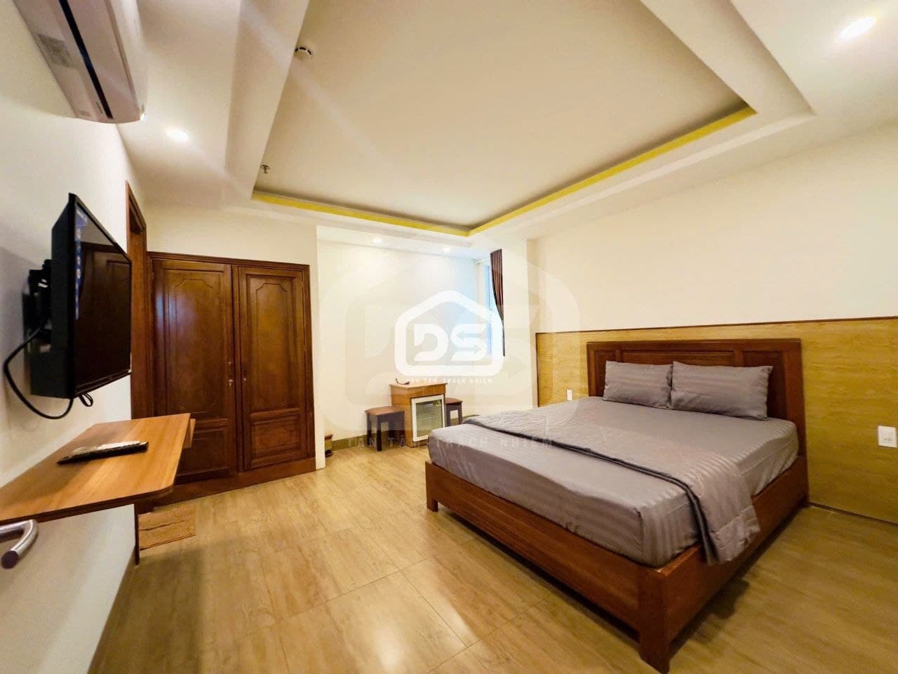 1 BR Apt — 3