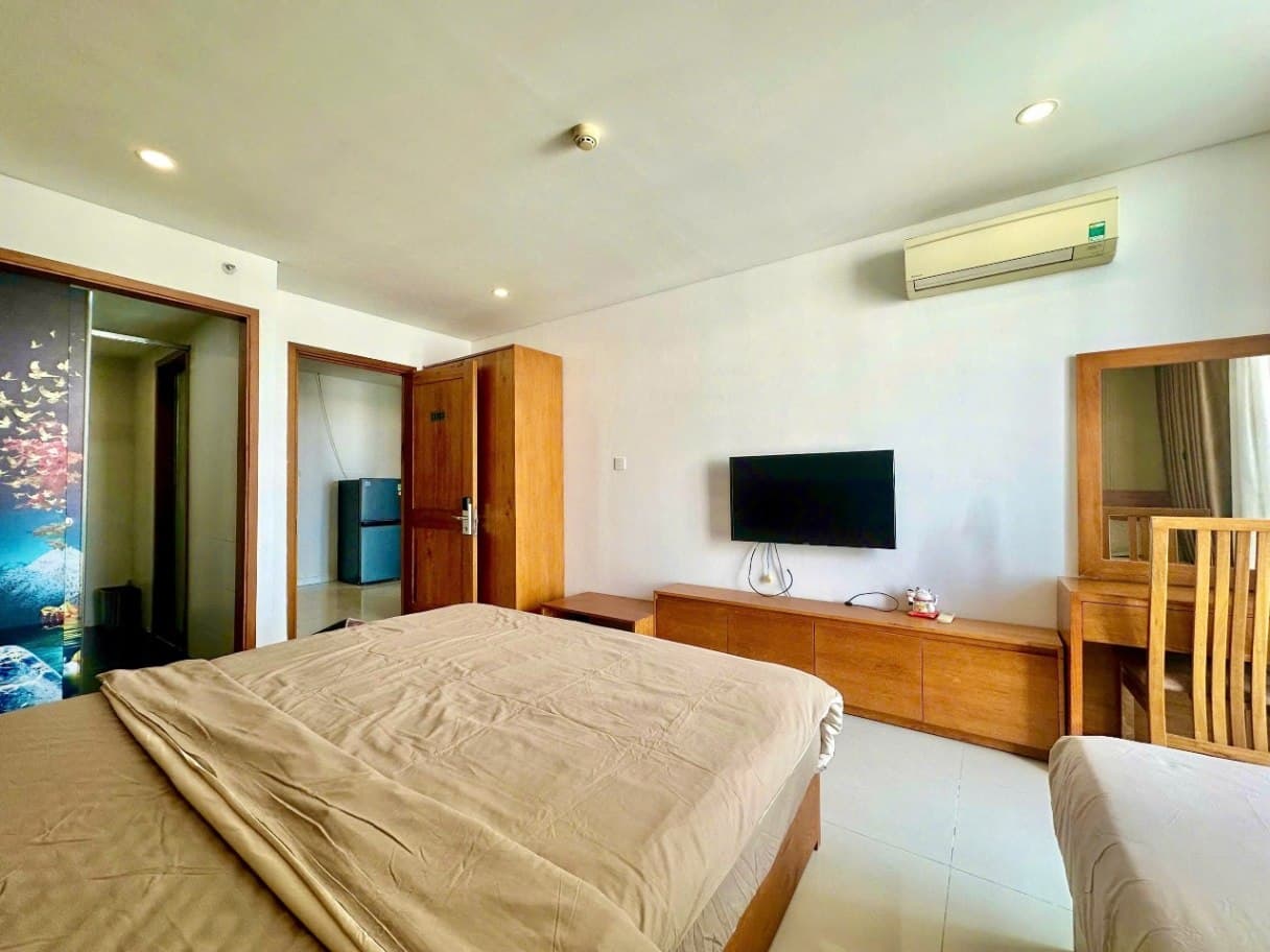 For rent: 1-bedroom apartment — 5