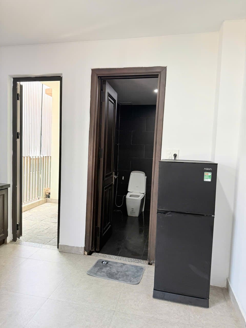 For rent, 1-bedroom apartment — 3