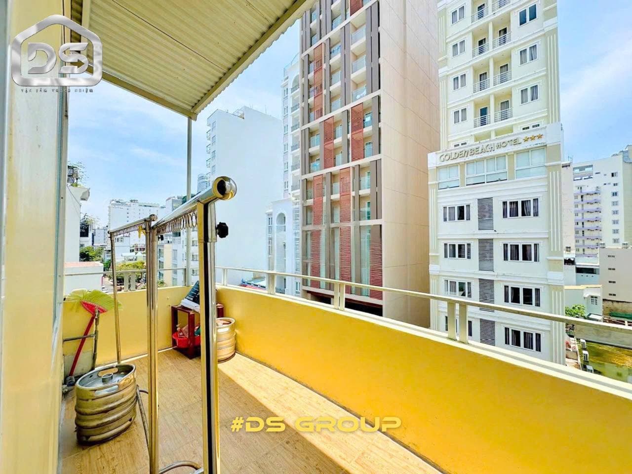 1 BR Apt — 3