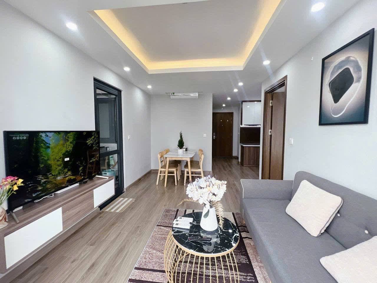 2 BR Apt
