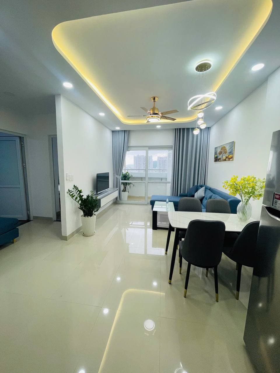 For rent, 2-bedroom apartment — 3