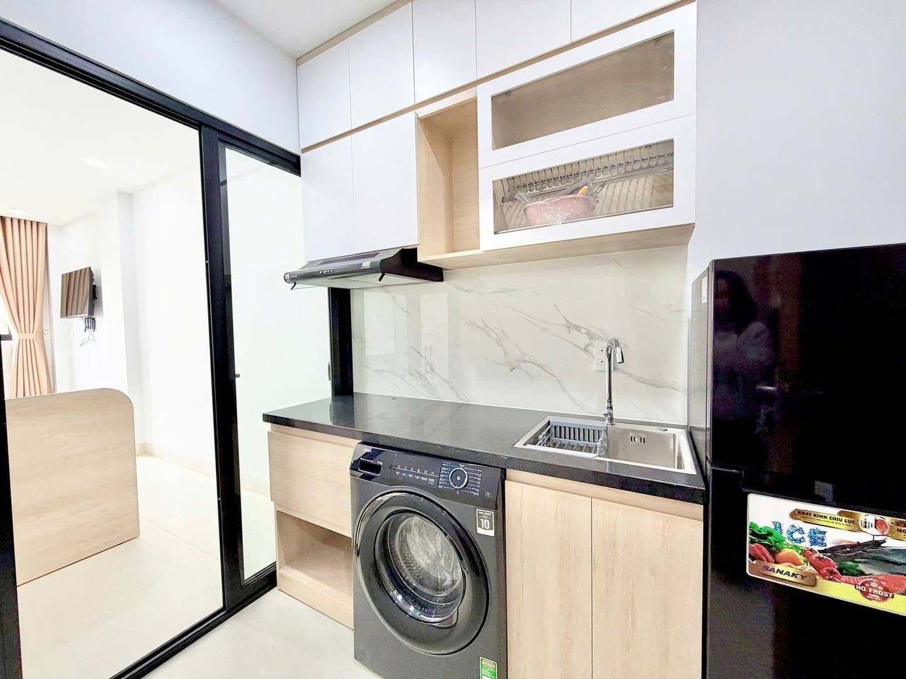 For rent, 1-bedroom apartment — 2