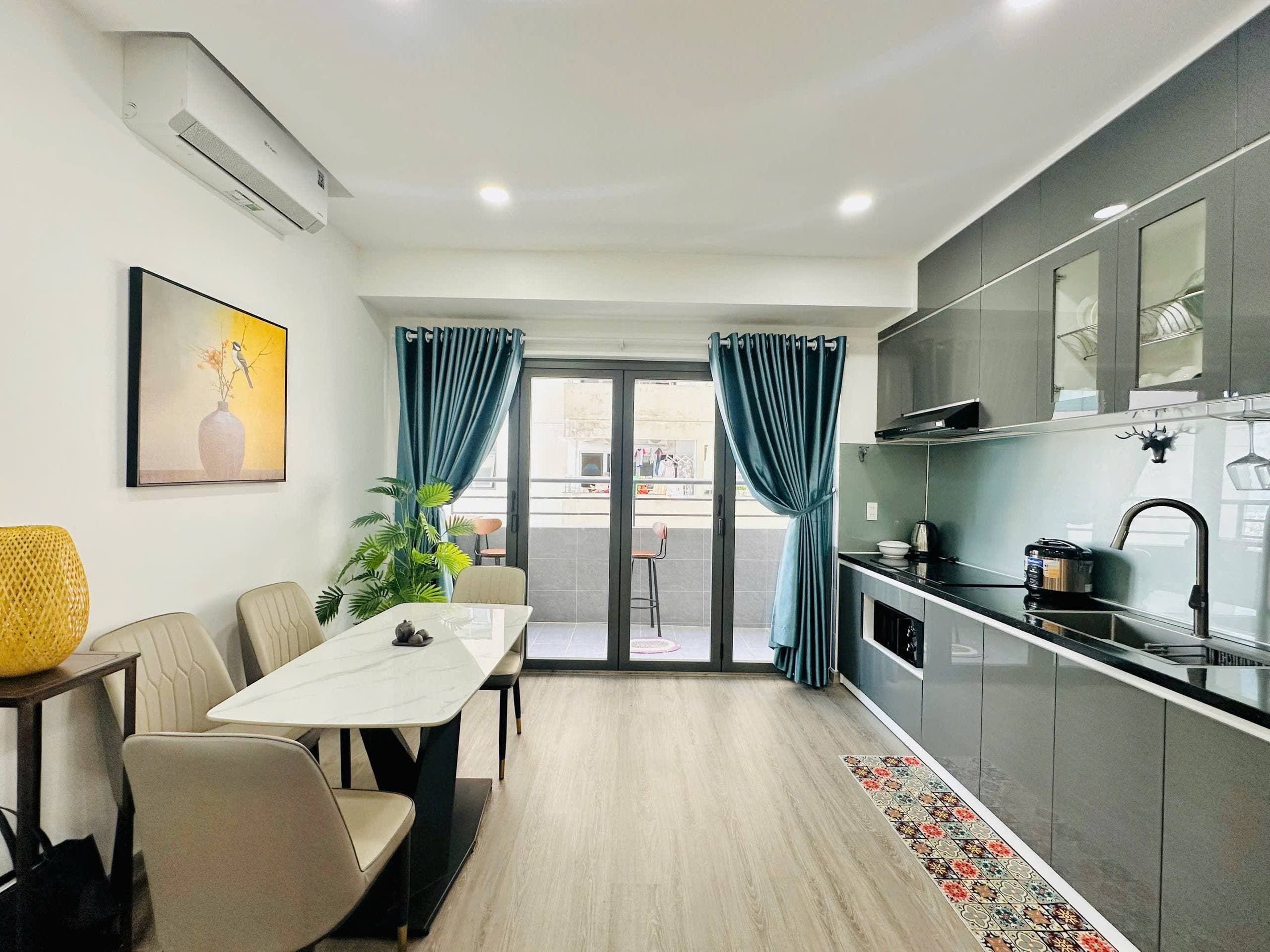 For rent: 1-bedroom apartment — 5