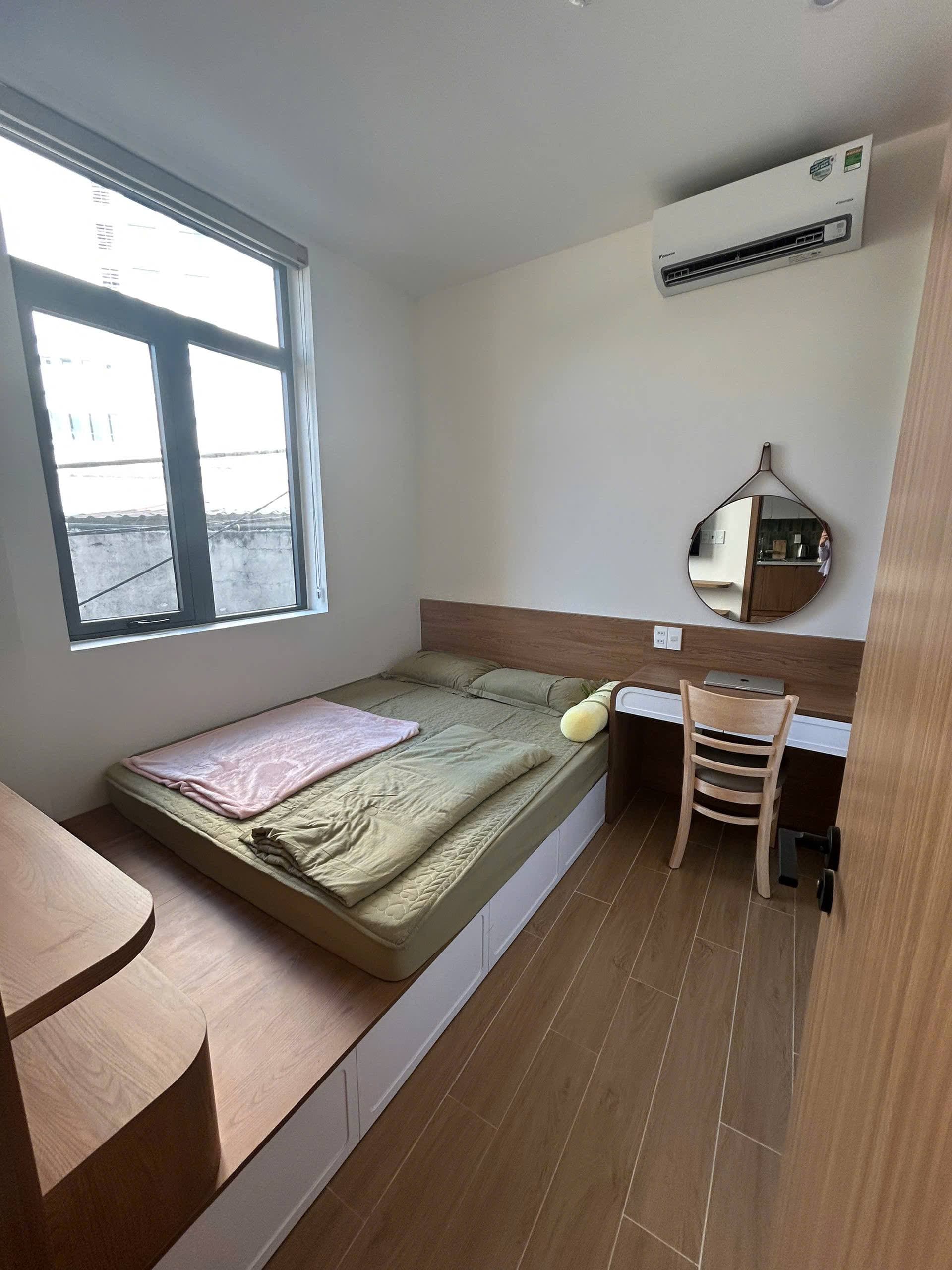 1 BR Apt — 4