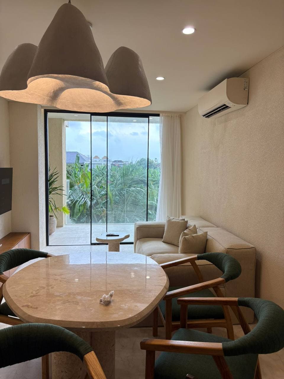 For rent: 1-bedroom apartment — 2