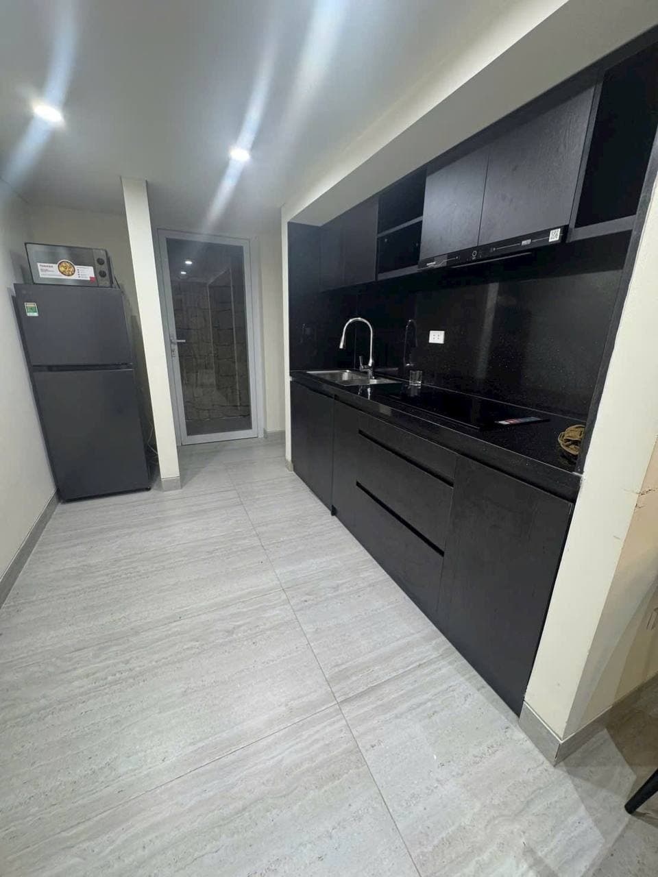 1 BR Apt — 4