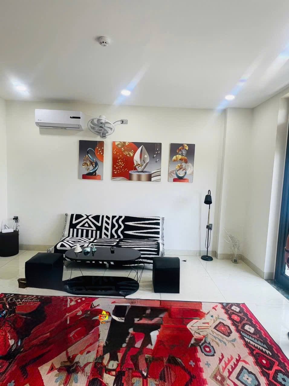 For rent: 1-bedroom apartment — 5