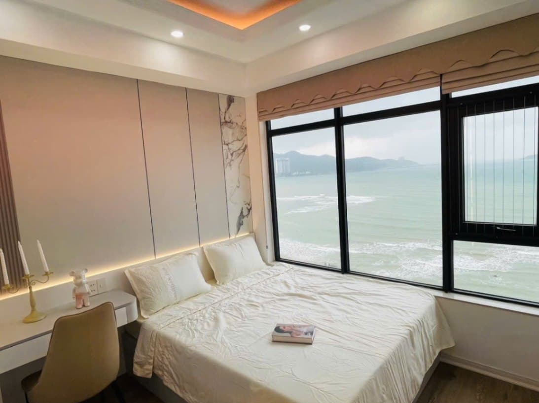 2 BR Apt — 4