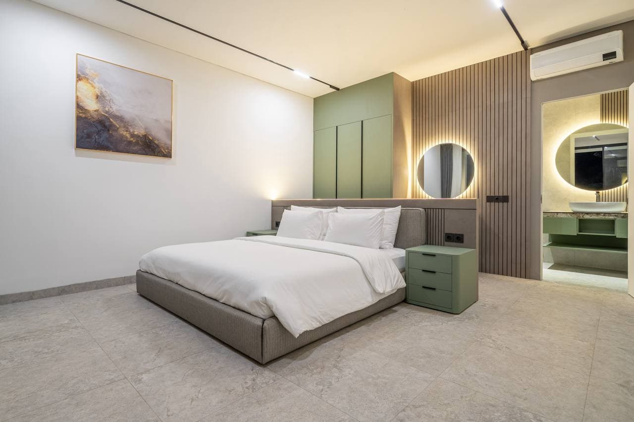 Villa — 4