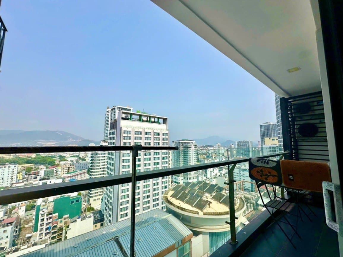 For rent: 1-bedroom apartment — 2