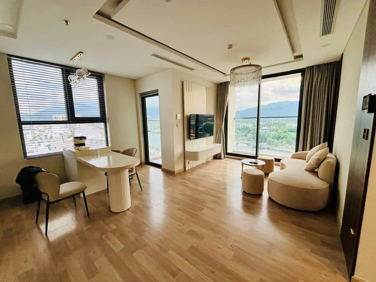 2 BR Apt