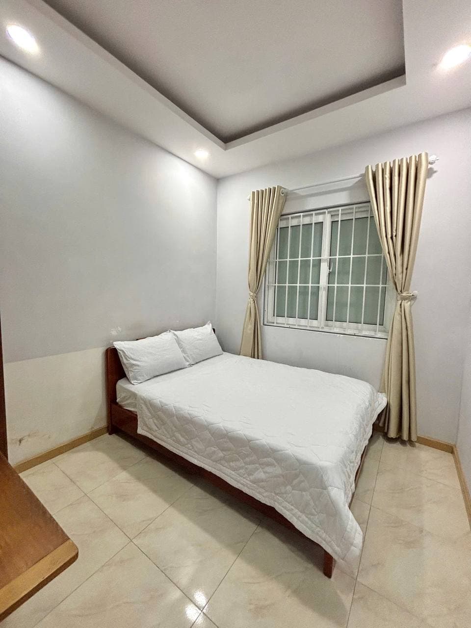 For rent: 2-room apartment — 4