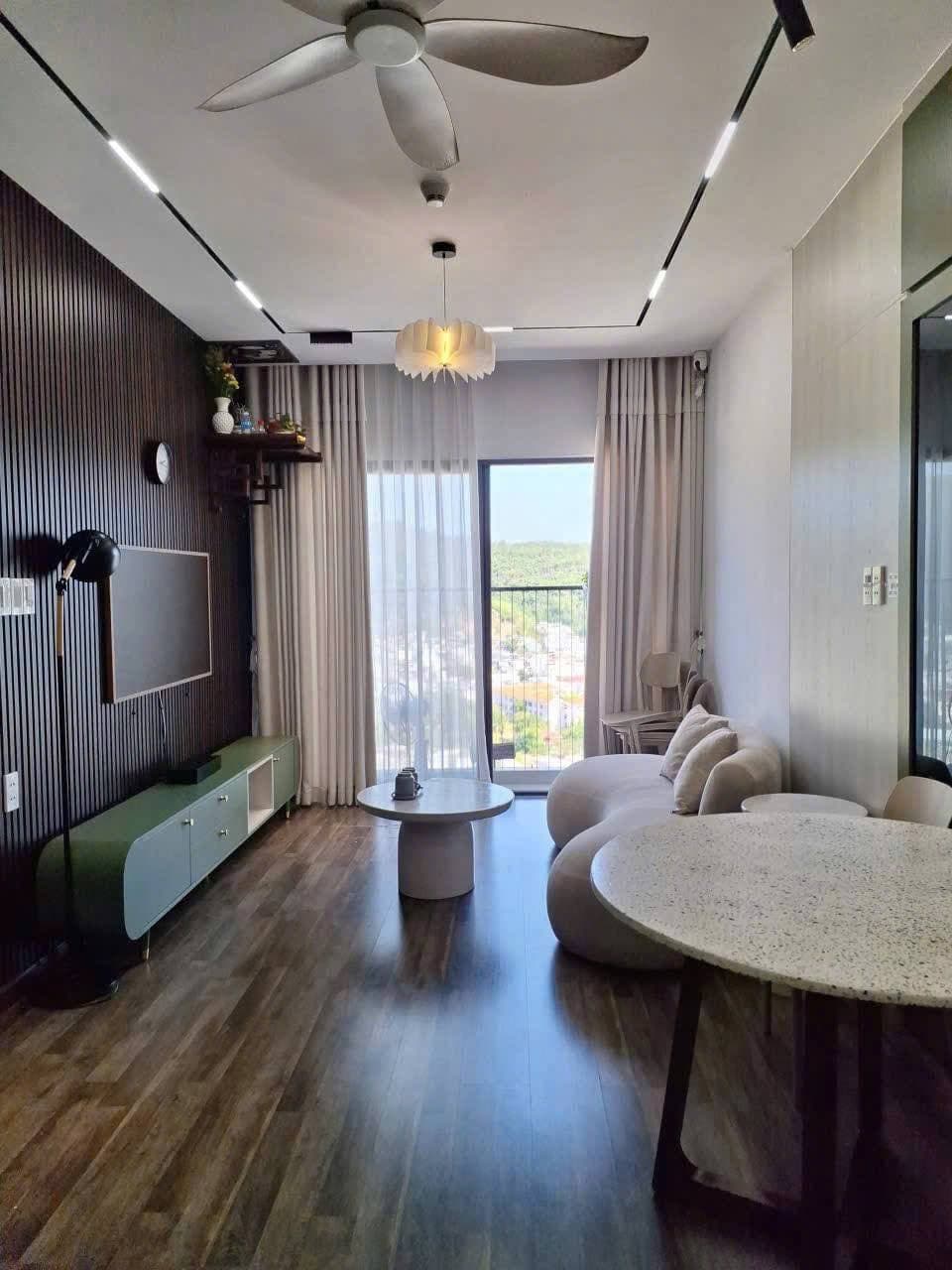 2 BR Apt
