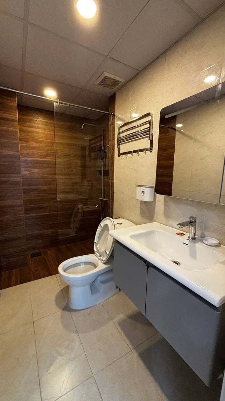 2 BR Apt — 3