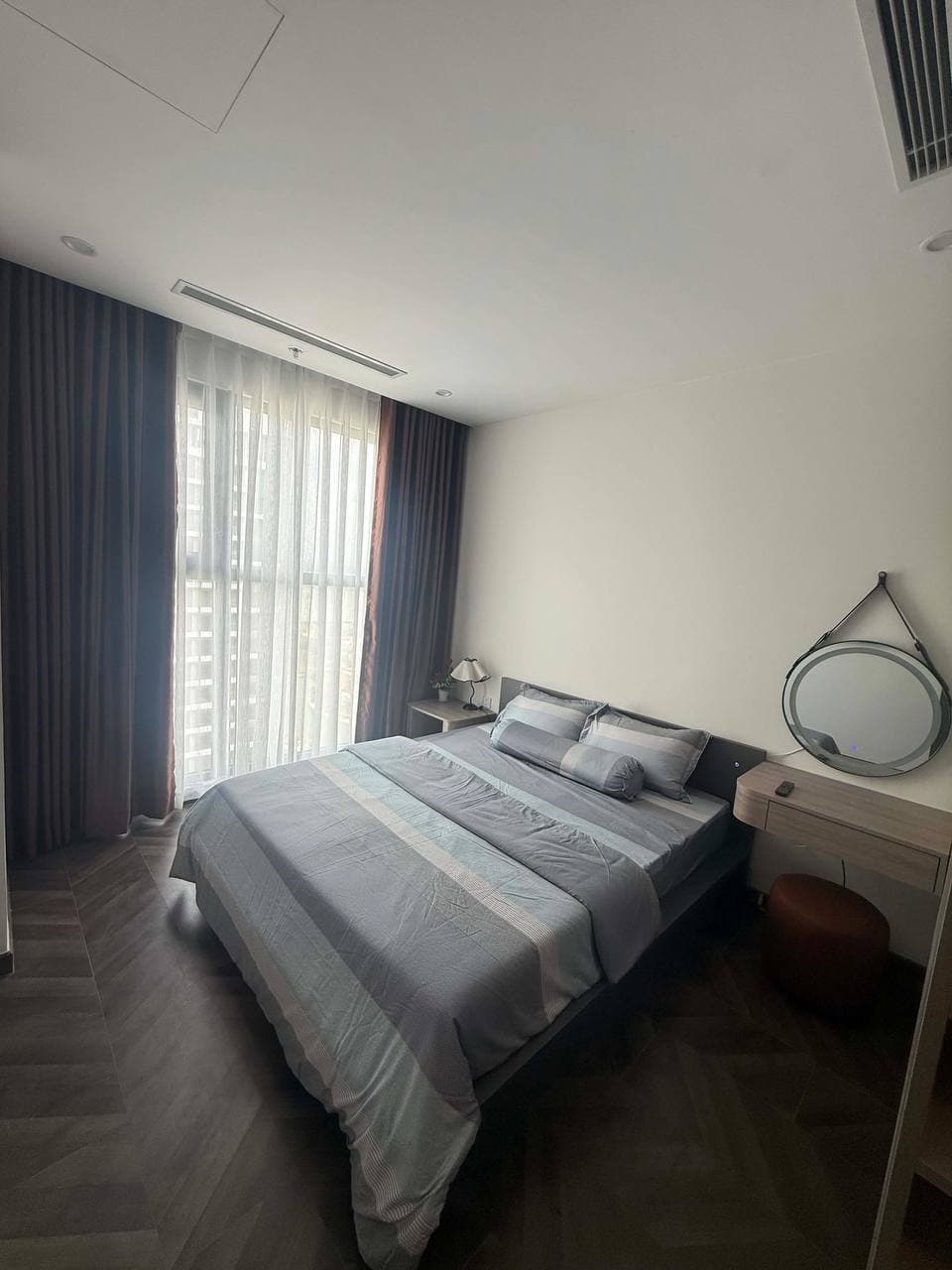 1 BR Apt — 4