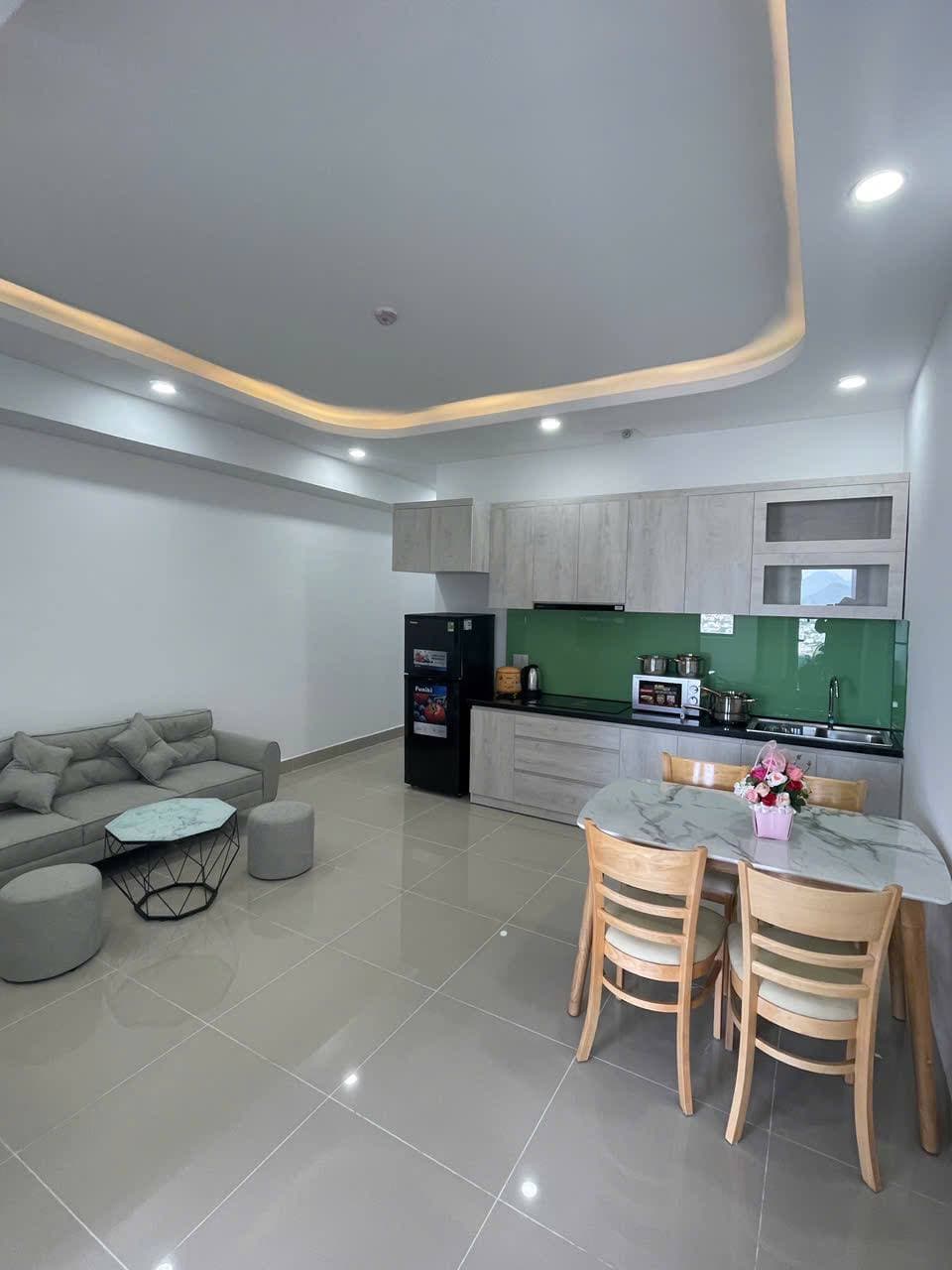 2 BR Apt