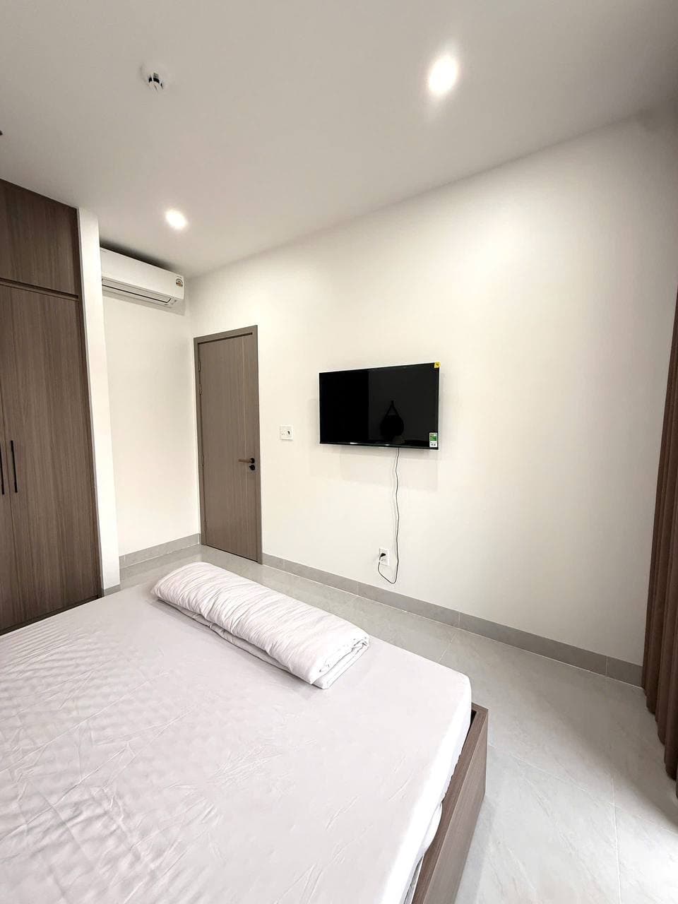 For rent: 1-bedroom apartment — 3