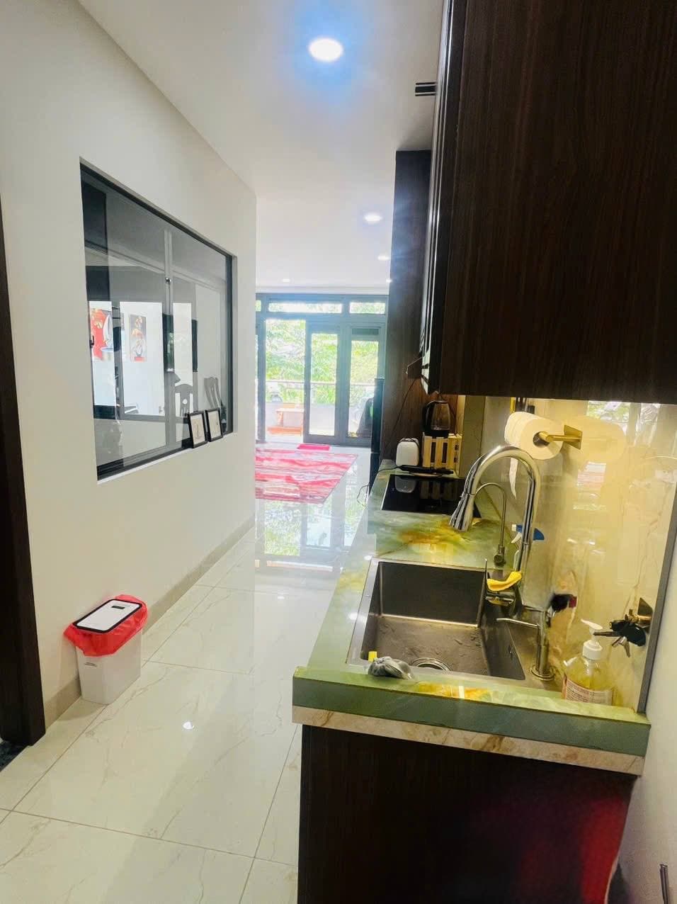 For rent: 1-bedroom apartment — 4