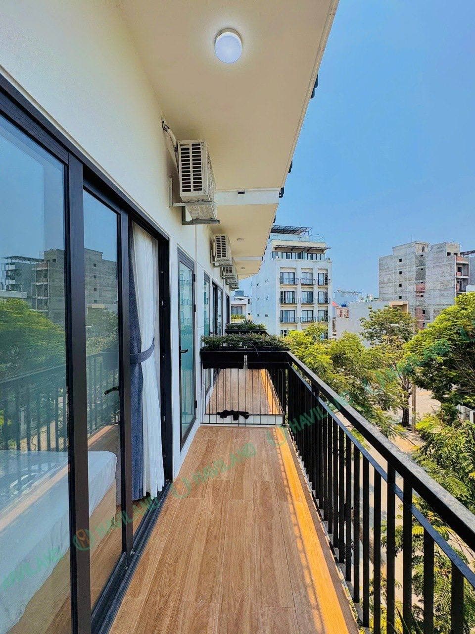 1 BR Apt — 2