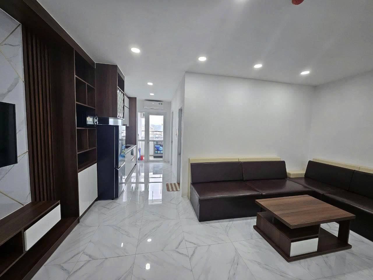 2 BR Apt — 4