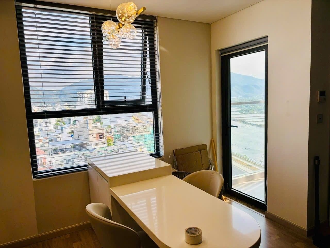 2 BR Apt — 4