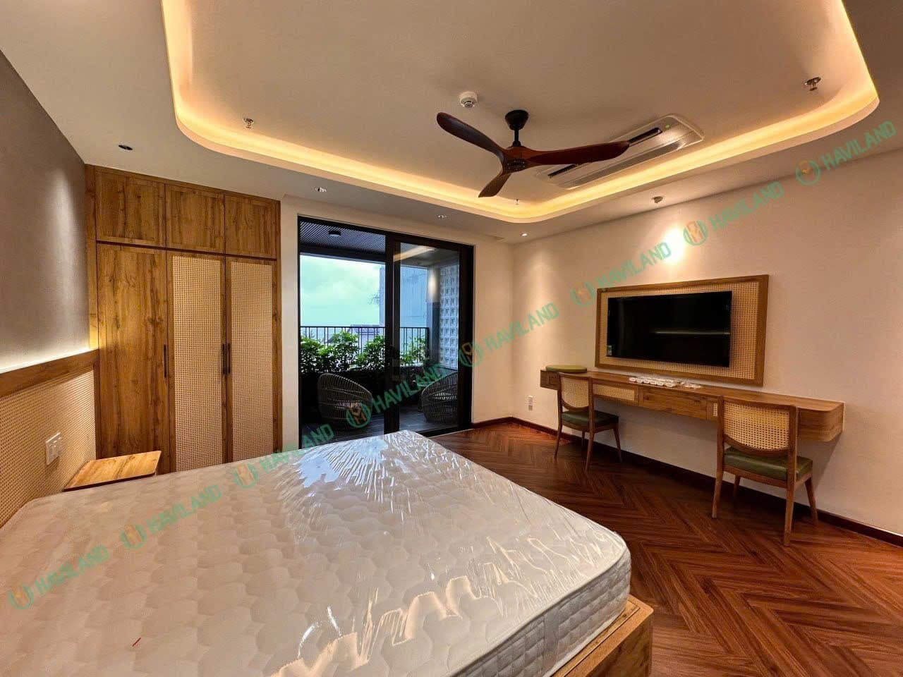 1 BR Apt — 4