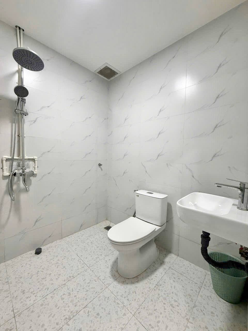 1 BR Apt — 5