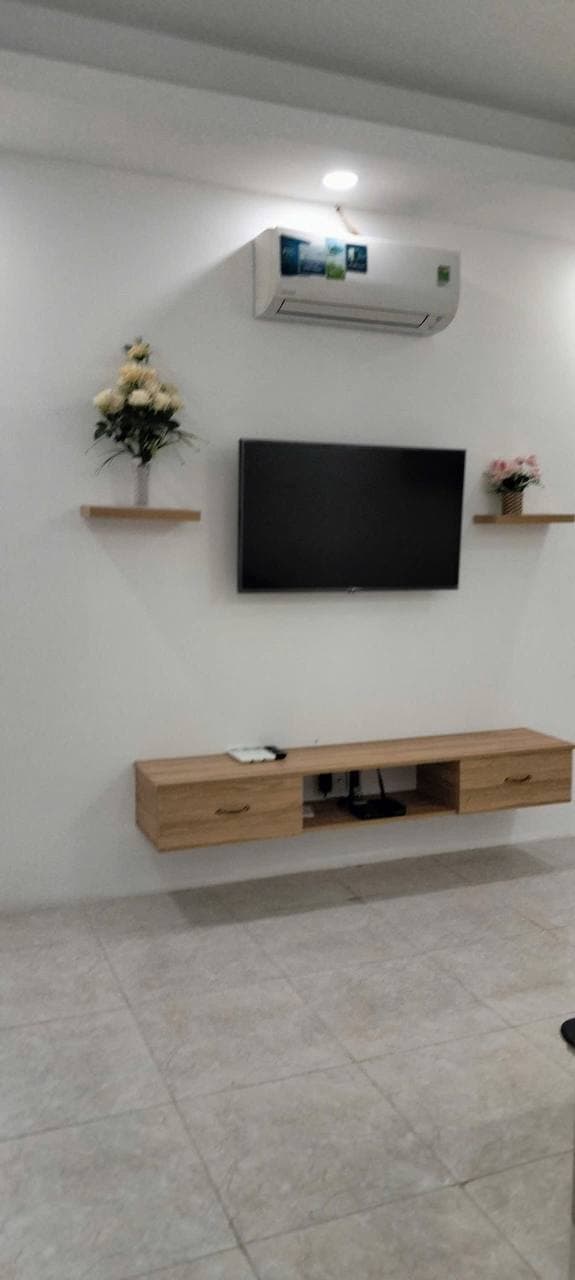 2 BR Apt — 5