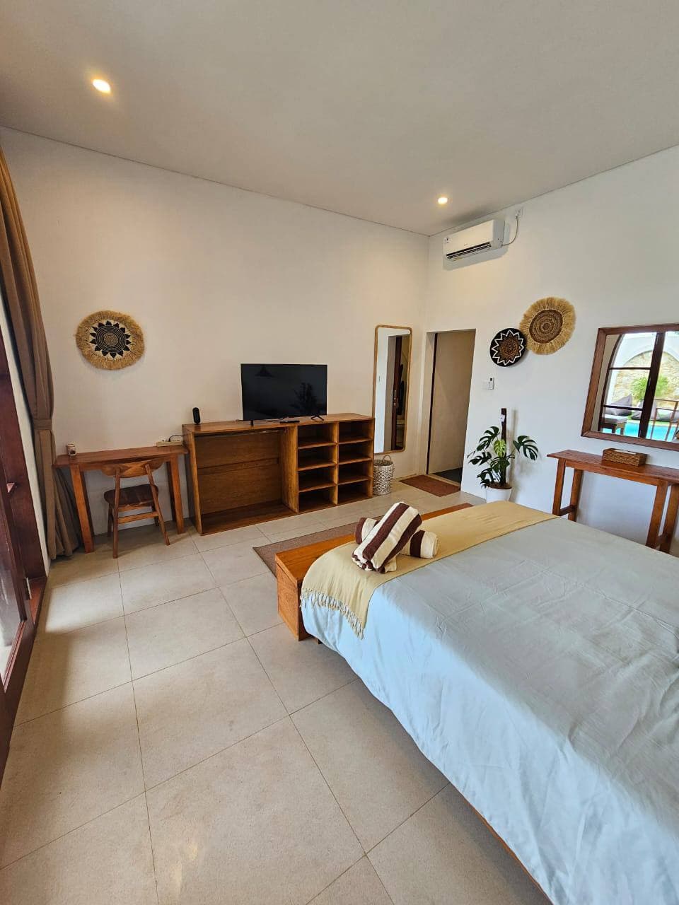 Villa — 3