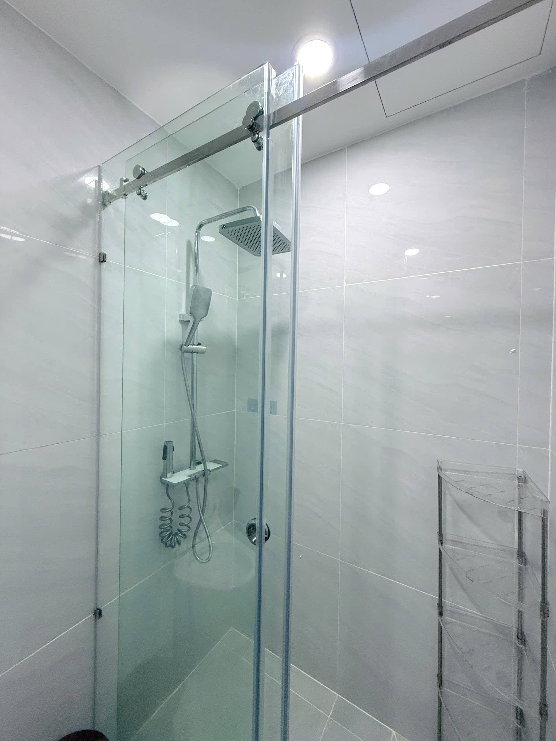 2 BR Apt — 4