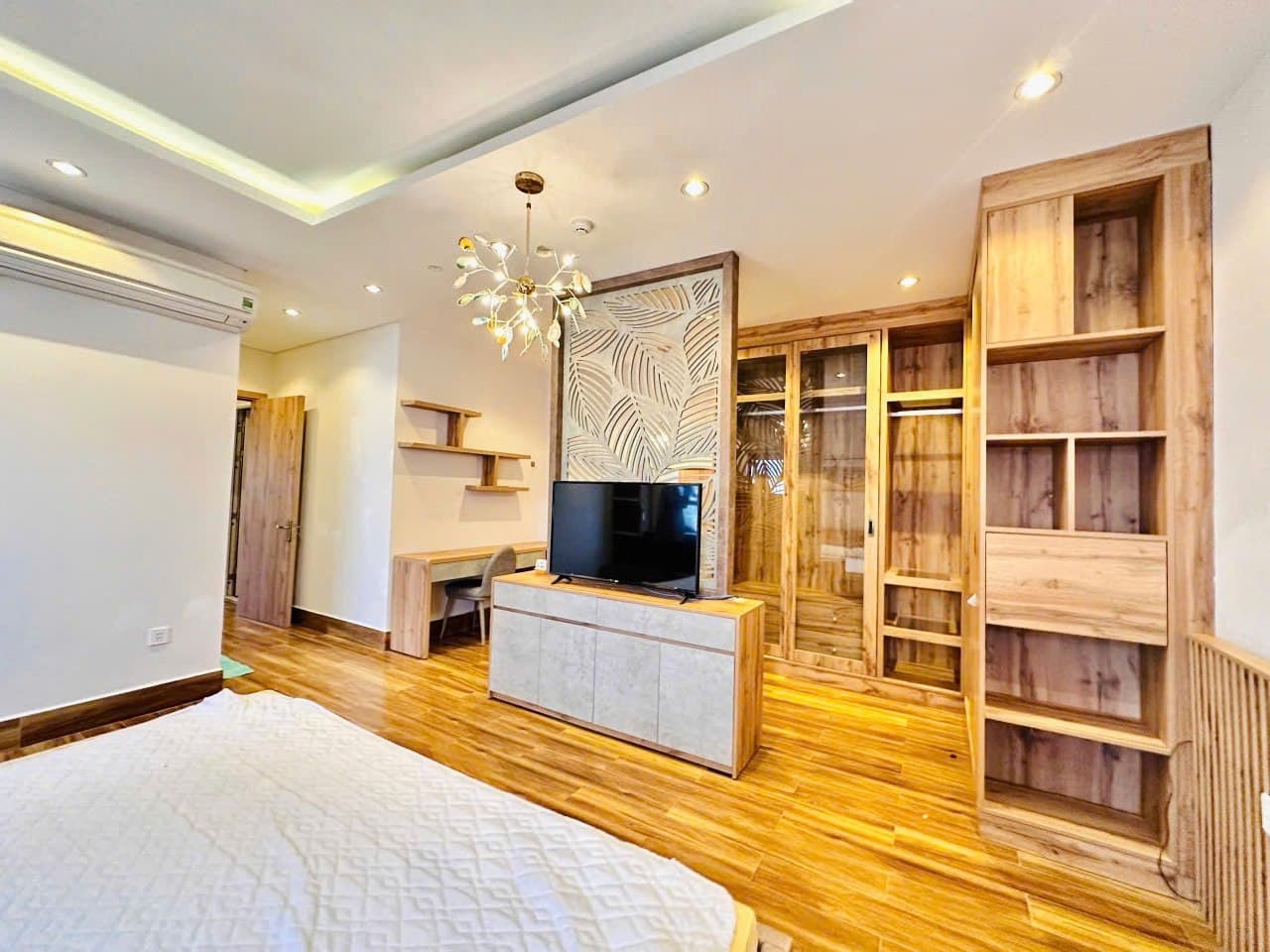 1 BR Apt — 5