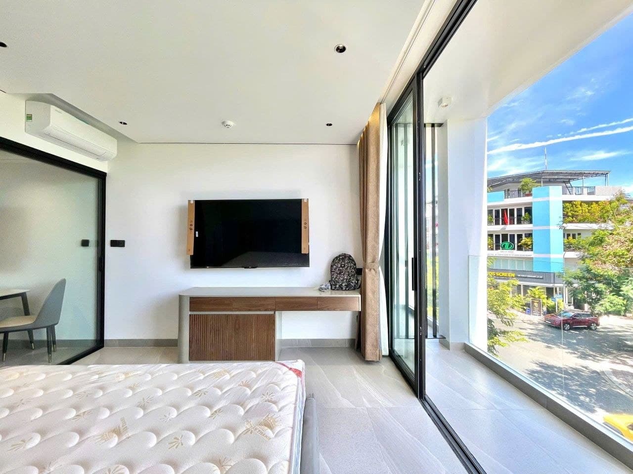 2 BR Apt — 4