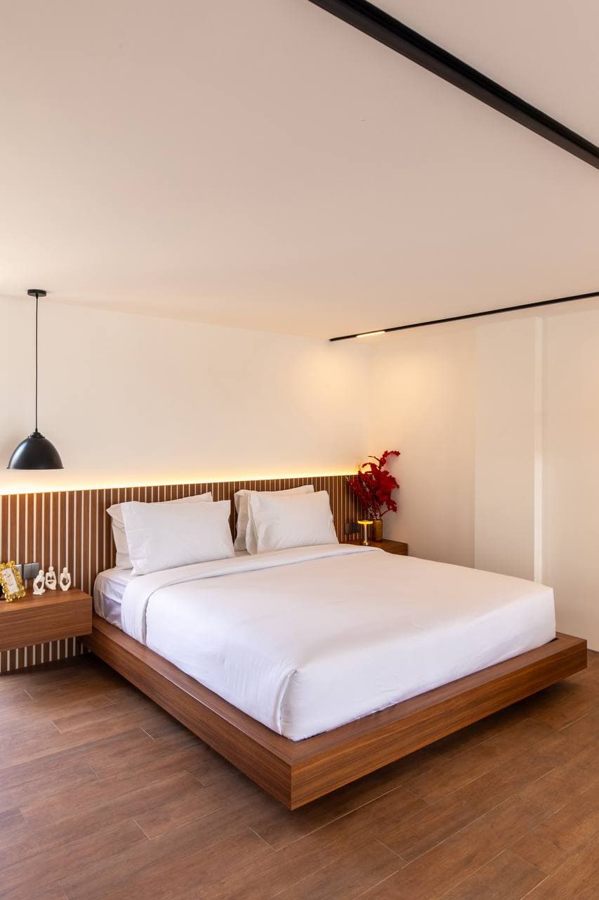 For rent, 1-bedroom apartment — 4