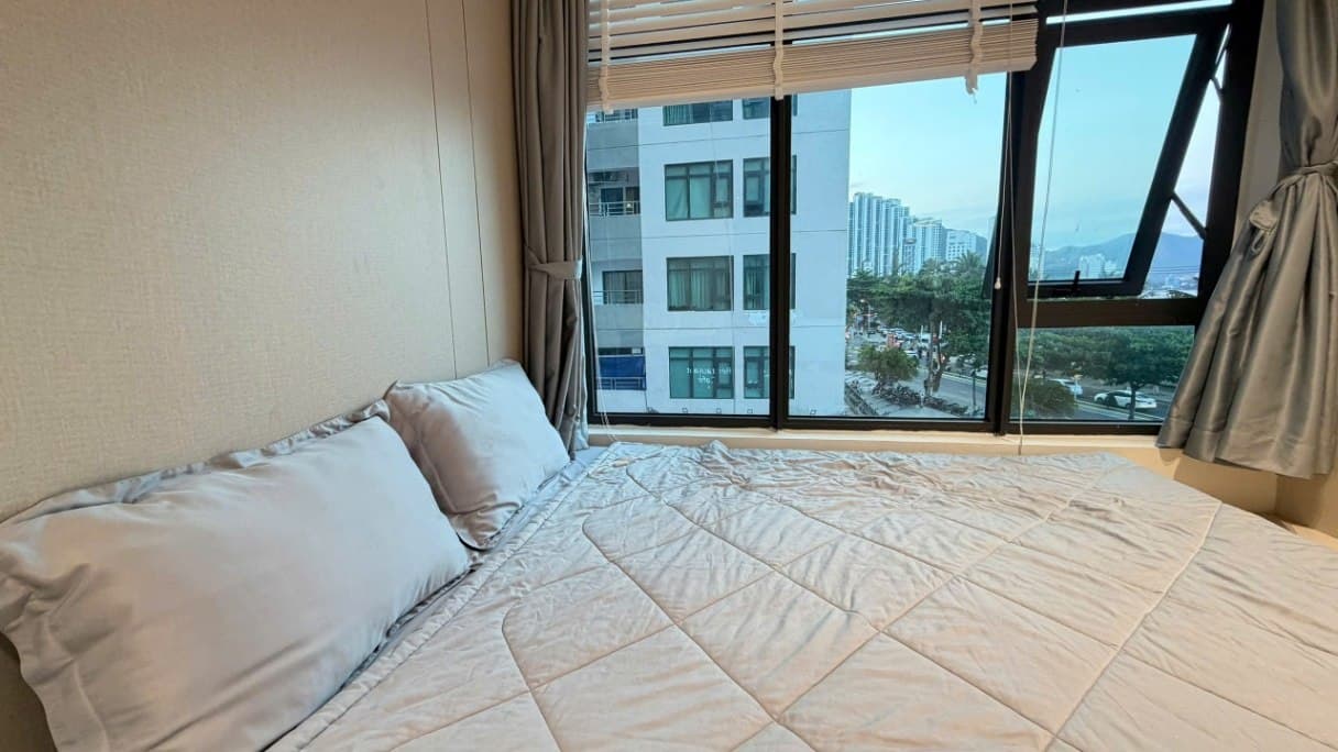 For rent: 2-room apartment — 5